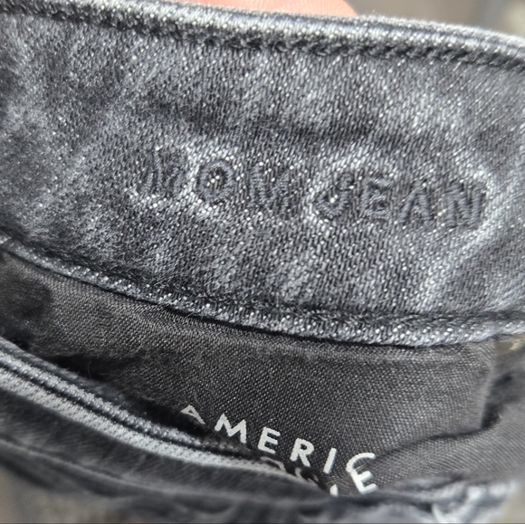 Americsn Eagle Strigid Mom Jeans Black wash Sz 00 Regular - Picture 8 of 13